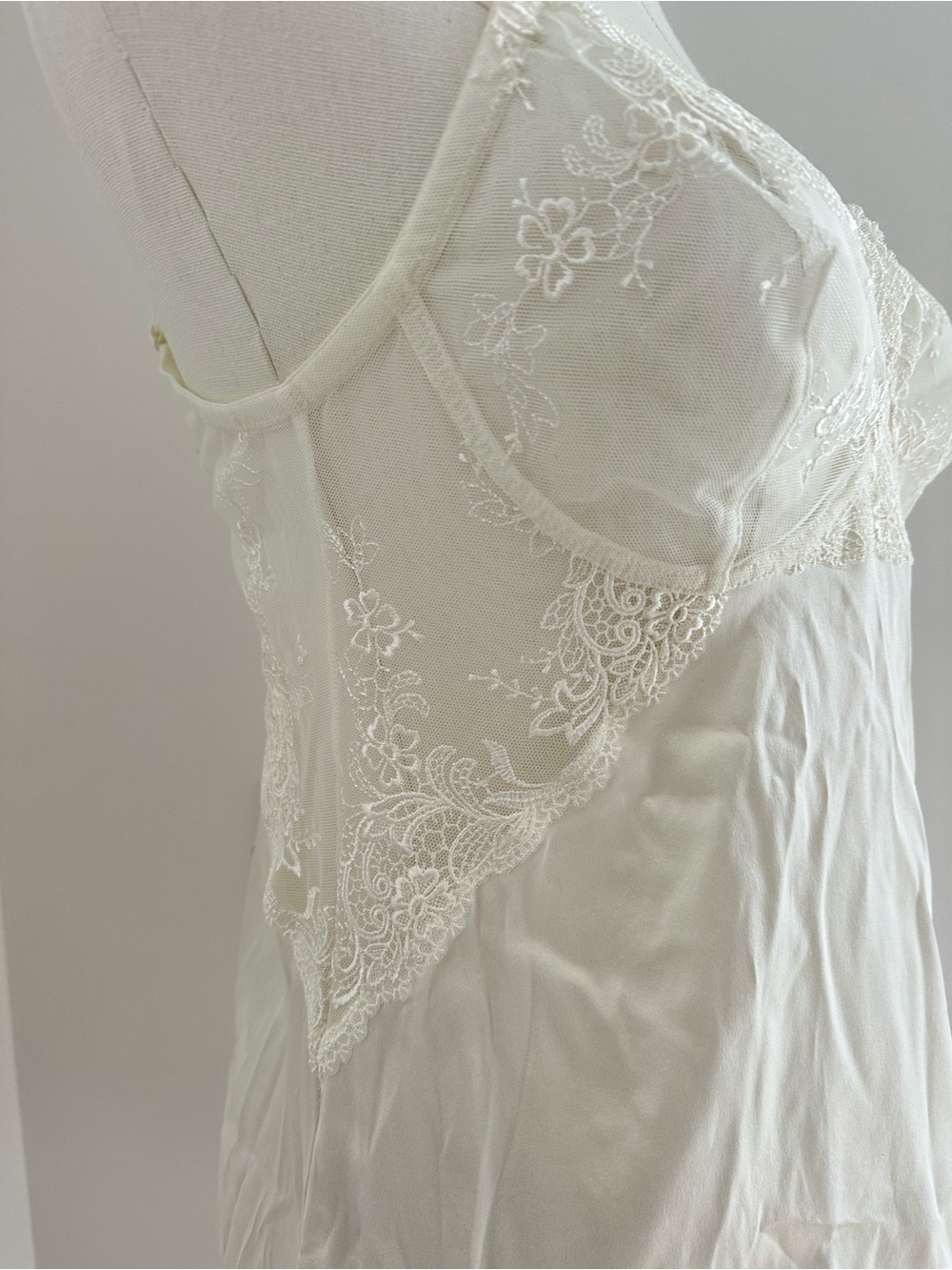 New🤍La Perla white/ Ivory Silk and Lace bridal slip dress. #100 - Picture 14 of 14